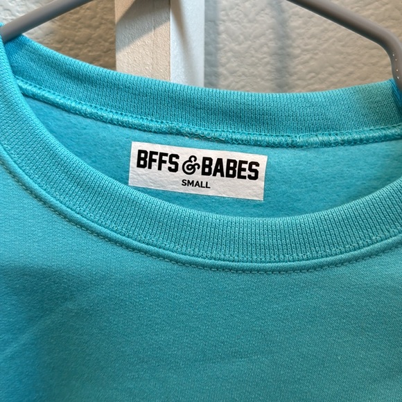 Bride Pullover - Picture 3 of 4